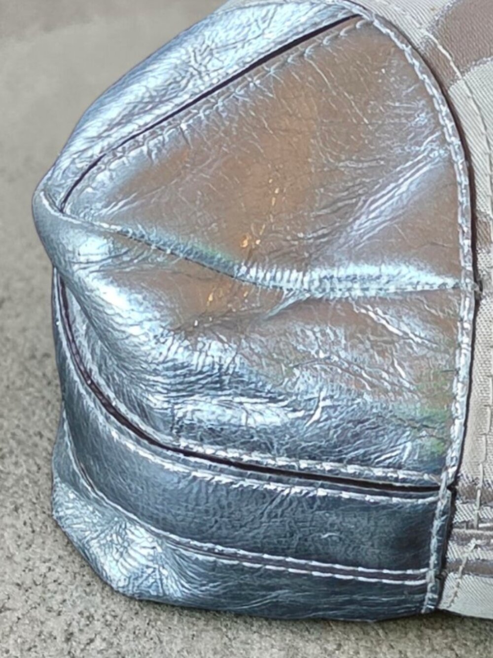 EUC COACH 19758M CLASSIC SIGNATURE C Canvas and Silver Leather - Picture 8 of 16